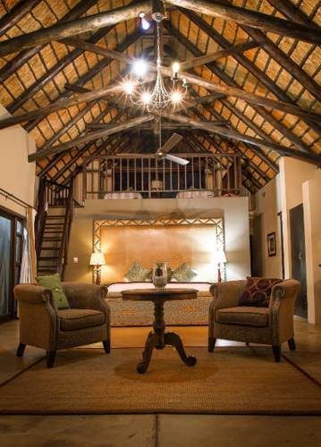 Buffalo Thorn Lodge