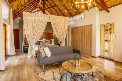 Tsholo Safari Lodge